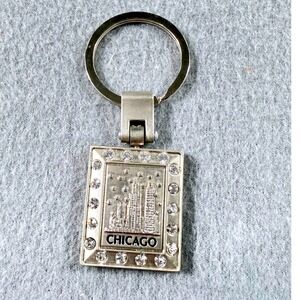 Chicago Skyline Rhinestone Keychain Silver‎ Tone Souvenir Key Ring Heavy Trinket